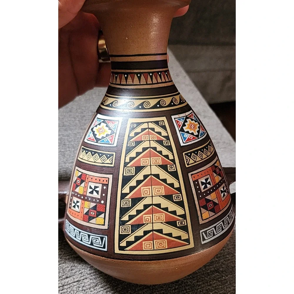 HP Hand Painted Terracotta Vase Peruvian Folk Art Geometric Tribal Pottery Urn